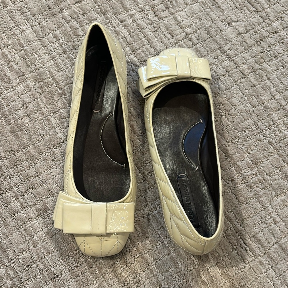 BCBG MAXAZRIA Flats